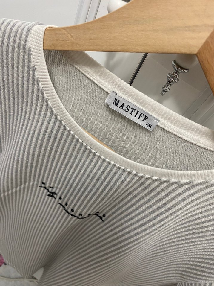 Gri Çizgili Kısa Kollu Kadın Tişört - Görsel 2