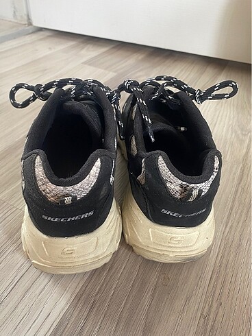 40 Beden siyah Renk SKECHERS SPOR AYAKKABI 40