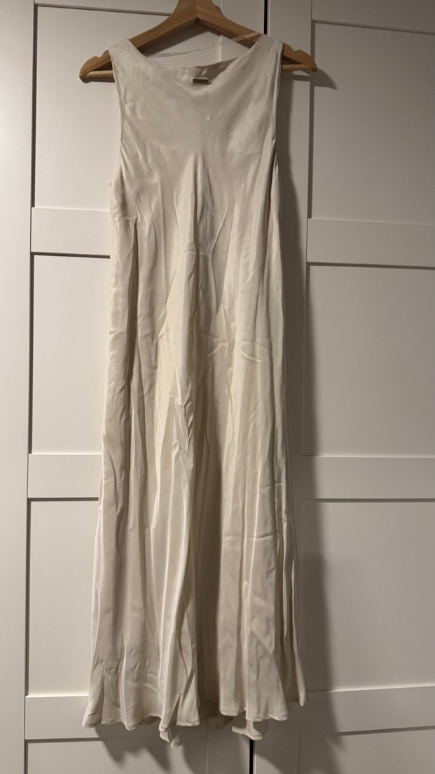 Yargıcı Uzun V Yakalı Salaş Elbise - Görsel 3