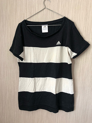Adidas tshirt