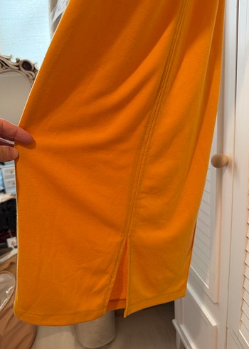 Sarı Midi İnce Askılı Elbise - Görsel 3