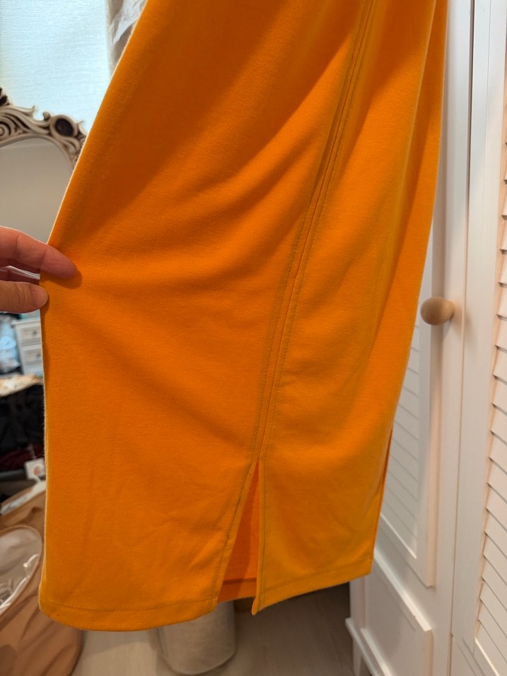 Sarı Midi İnce Askılı Elbise - Görsel 3