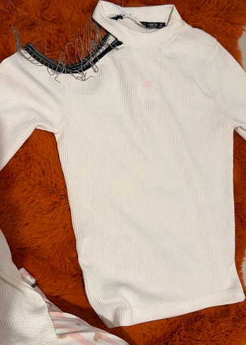 Yüksek Yakalı, Fermuarlı Beyaz Kadın Kazak - Görsel 3