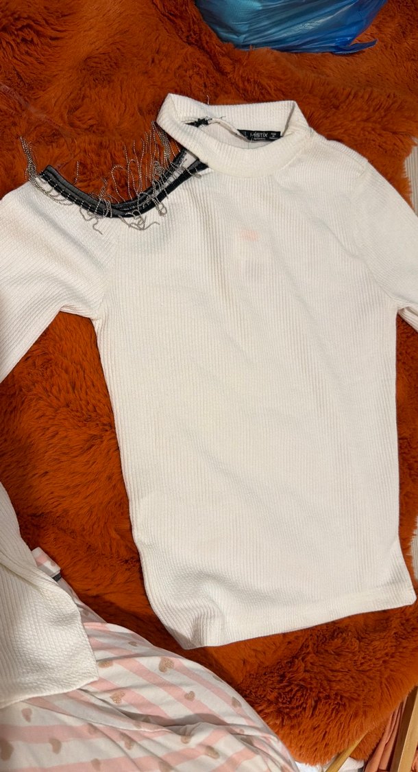 Yüksek Yakalı, Fermuarlı Beyaz Kadın Kazak - Görsel 3