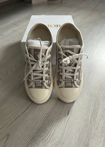 Dior 39