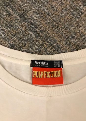 Bershka marka pulp fiction temalı özel seri tişört - Görsel 3