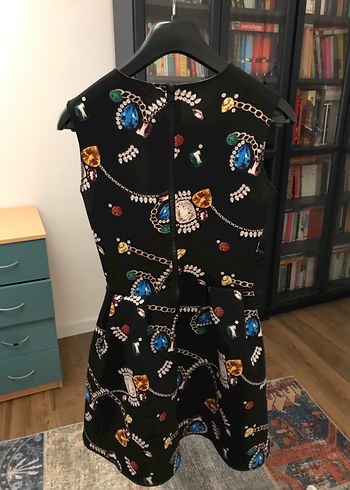 H&M marka Mücevher Detaylı Desenli Elbise - Görsel 5