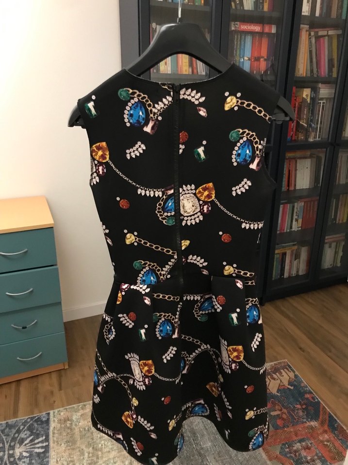 H&M marka Mücevher Detaylı Desenli Elbise - Görsel 3