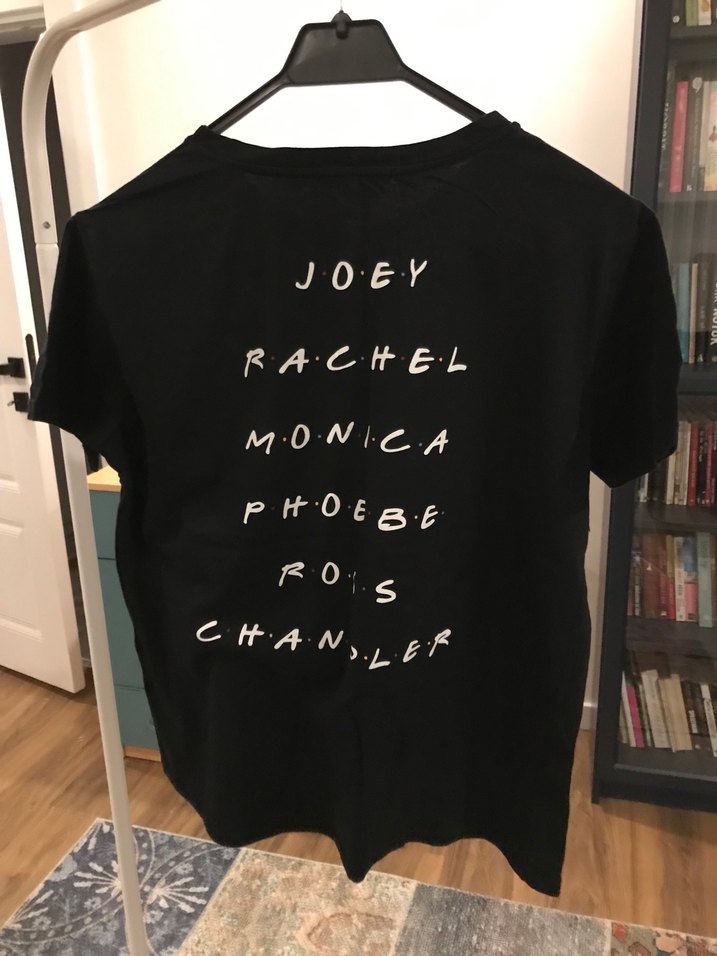 Mango marka özel koleksiyon FRİENDS temalı tişört - Görsel 4