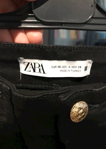 Zara marka özel seri pantolondur. - Görsel 3