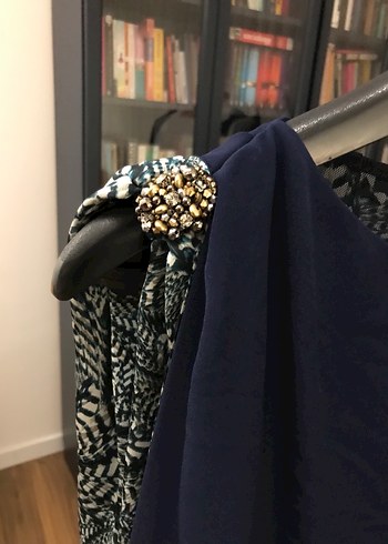 Güzel bir elbisedir - Görsel 2