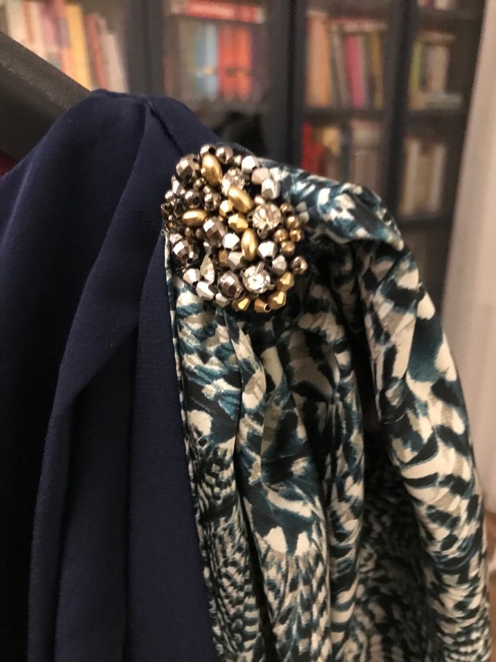 Güzel bir elbisedir - Görsel 5