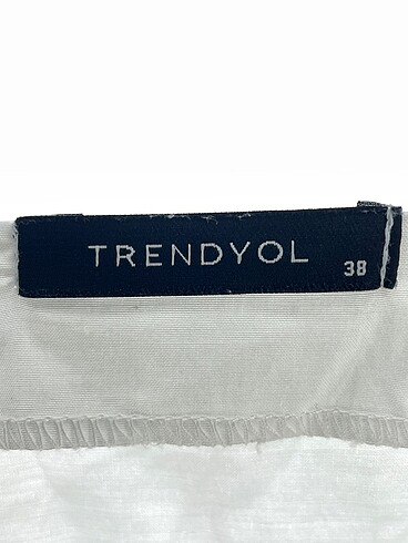 38 Beden beyaz Renk Trendyol & Milla Kısa Elbise %70 İndirimli.