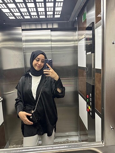 Saten gömlek