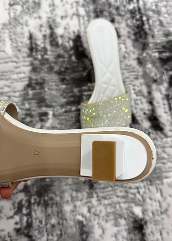 37 Beden beyaz Renk Beyaz Tüylü Stiletto Topuklu Kadın Abiye Ayakkabı