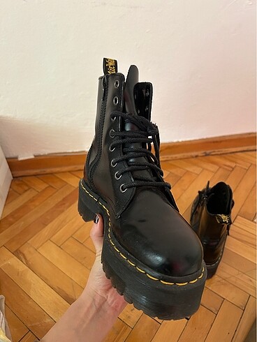 Dr. Martens dr martens bot