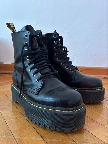36 Beden dr martens bot