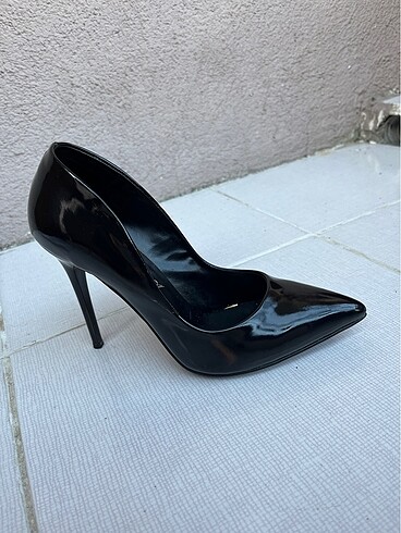 Siyah rugan stiletto