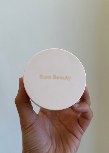 Rare Beauty Pudra