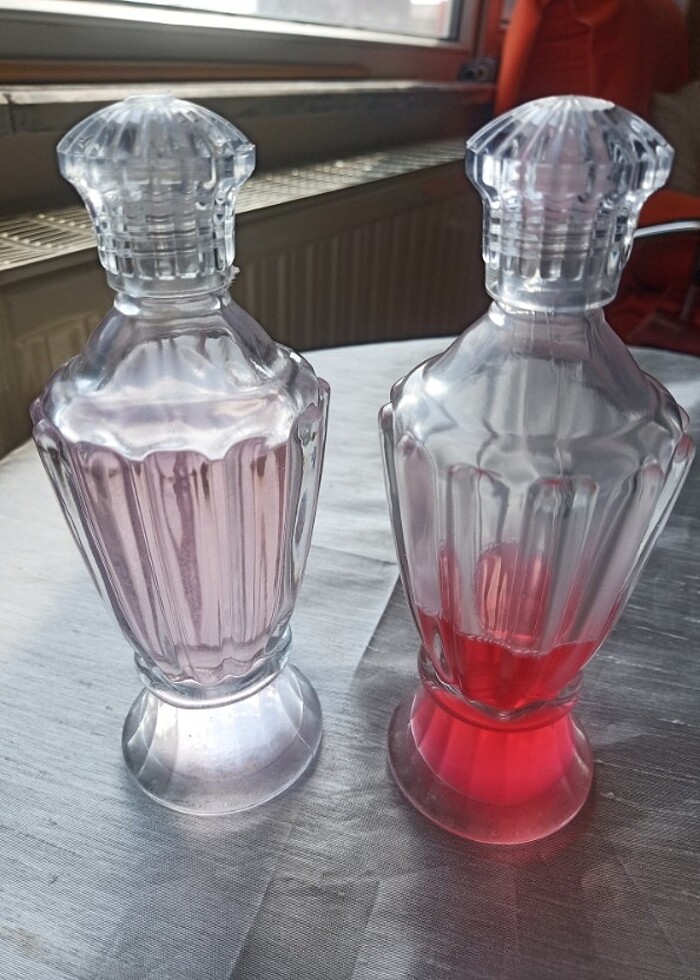 İki adet kolonya şişesi  - Görsel 2