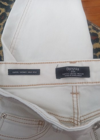 34 Beden beyaz Renk Bershka Streç Pantolon