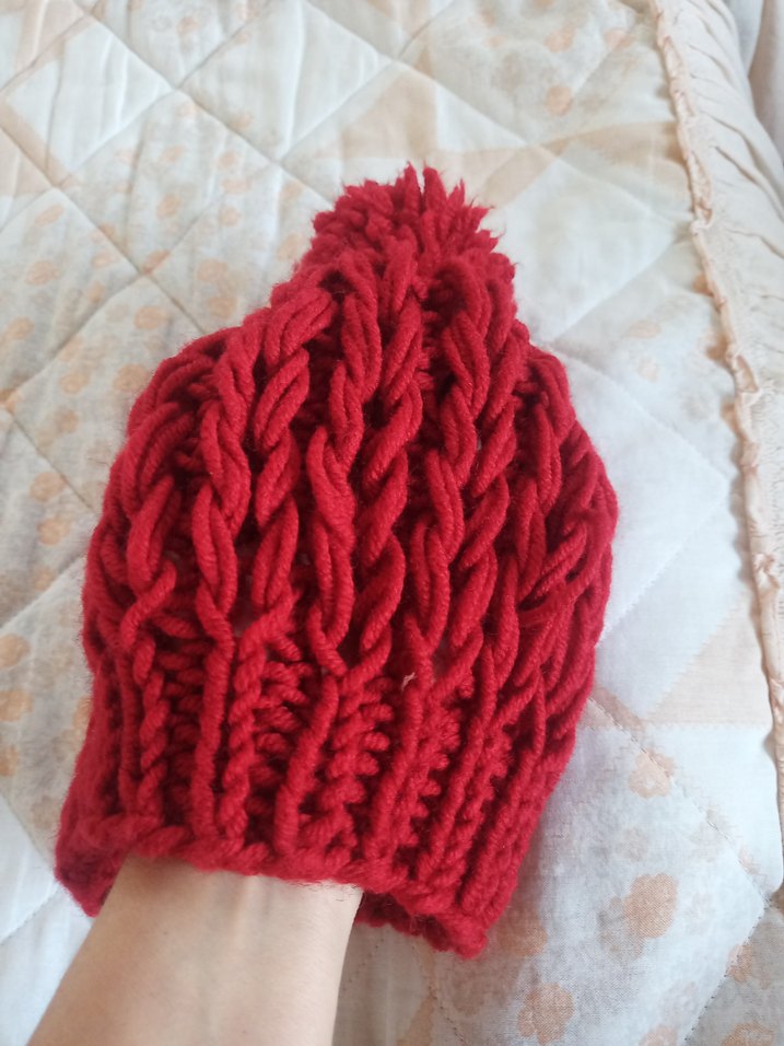 Kırmızı Örgü Ponponlu Kadın Bere - Görsel 2