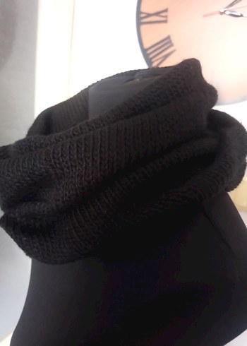 Siyah Dikişsiz Boyunluk - Görsel 2