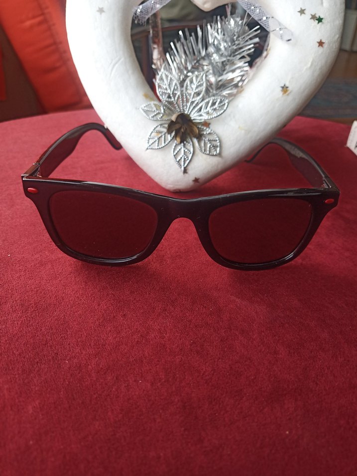 Kadın Siyah Minimalist Güneş Gözlüğü - Görsel 4