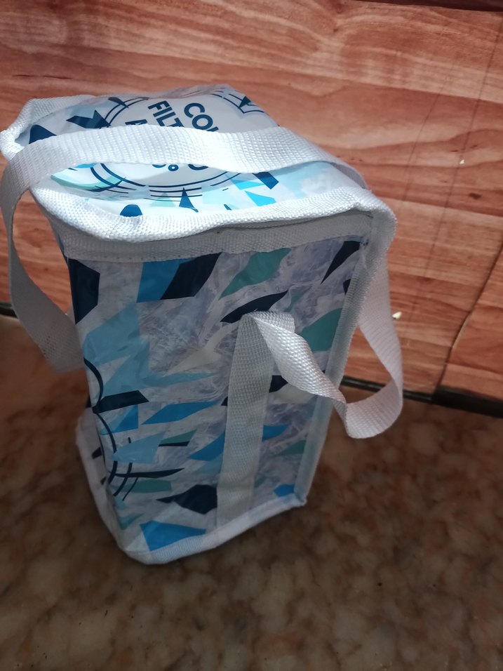 Soğuk Sıvılar İçin Beyaz Taşıma Çantası - Görsel 2