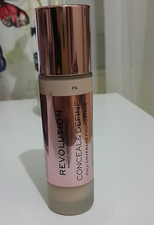 Revolution Fondöten F6 Rengi 