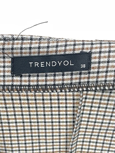 38 Beden çeşitli Renk Trendyol & Milla Kısa Elbise %70 İndirimli.