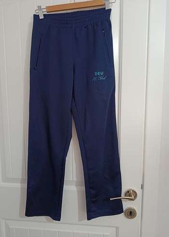 D. E. Ü. 75 . Yıl Orta okulu eşofman takımı - Görsel 4