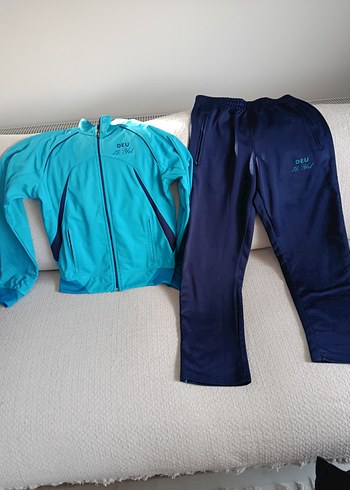 D. E. Ü. 75 . Yıl Orta okulu eşofman takımı - Görsel 3