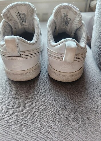 22 Beden Nike spor ayakkabi