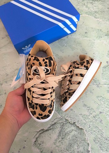 Adidas Leopar Desenli Kadın Spor Ayakkabı