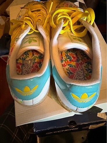 41 Beden beyaz Renk Adidas süperstar