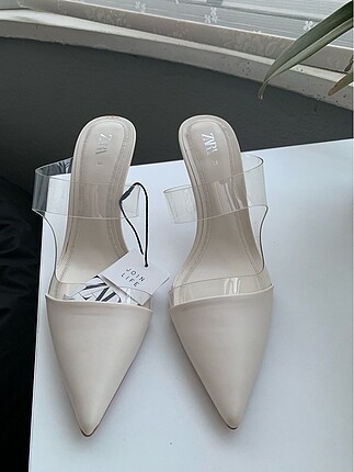 Zara Yeni sezon Zara ayakkabı yeni ve etiketli üründür etiket fiyatı 