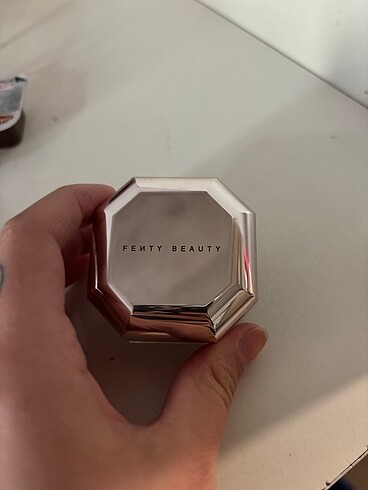 Fenty pudra banana