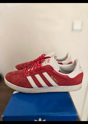 Adidas 44