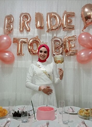 Tesettür beyaz abiye