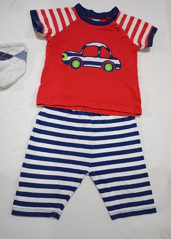 6 Ay Beden kırmızı Renk Araba Baskılı Renkli Bebek Erkek Takımı