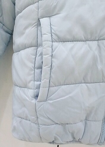s Beden mavi Renk Kızımın montu, giymediği için satıyorum. Sıcacık, rengi çok güze