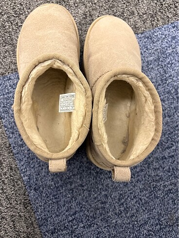 38 Beden Ugg Bot