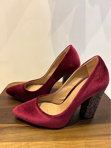 Nine West Kadife pul payet detaylı ayakkabı
