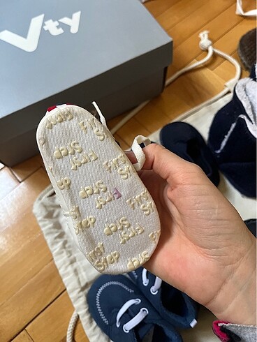 LC Waikiki ilk ayakkabılar hepsin gonderecem