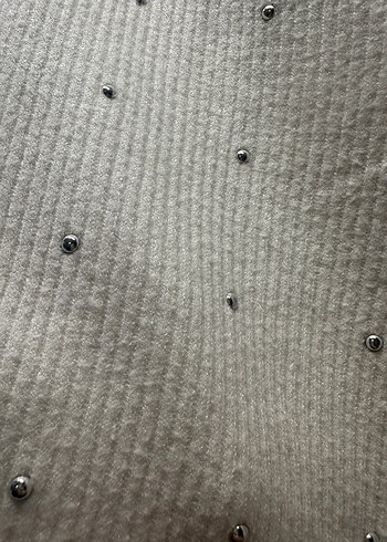 V Yaka Gümüş Detaylı Kadın Kazak - Görsel 4