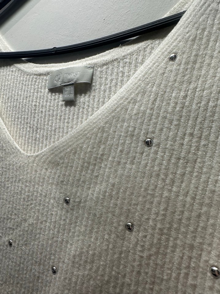 V Yaka Gümüş Detaylı Kadın Kazak - Görsel 3