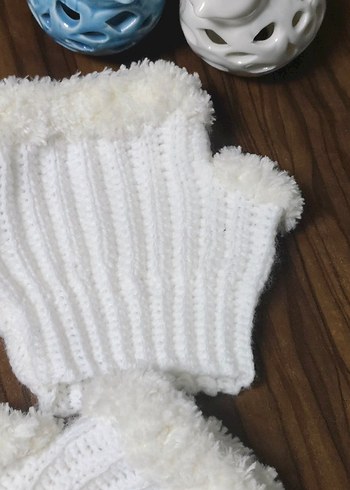 Beyaz Örgü Kadın Eldiveni - Görsel 4