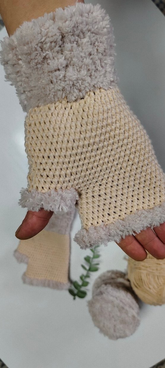 Bohem Tarzı Beyaz Örgü Parmaksız Eldiven - Görsel 3