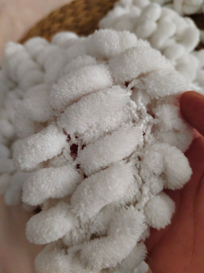 Beyaz Örgü Kadın Atkı - Görsel 4